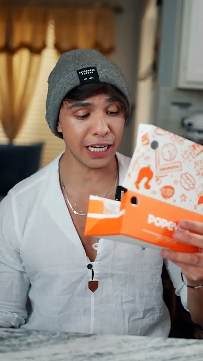 Jolibee VS Popeyes! 🍗