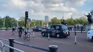 HOTSPOT for Tourists - Buckingham Palace 🇬🇧