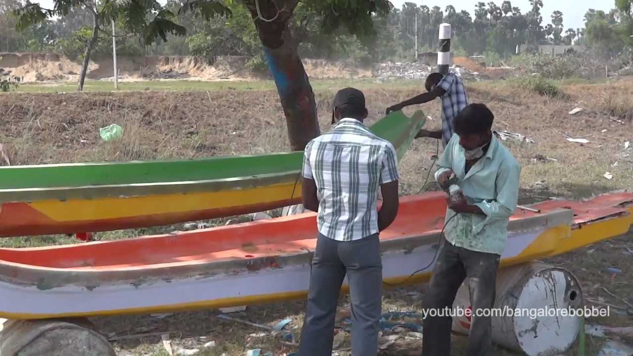 Fiberglass Boat Building in India - YouTube