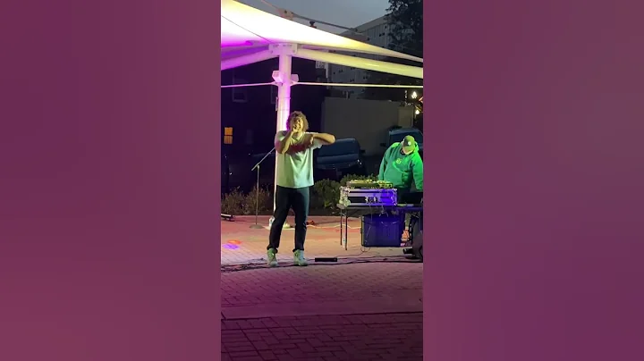 Jonny Evans (Erie PA) rocks the mic w/ DJ Jim Fior...