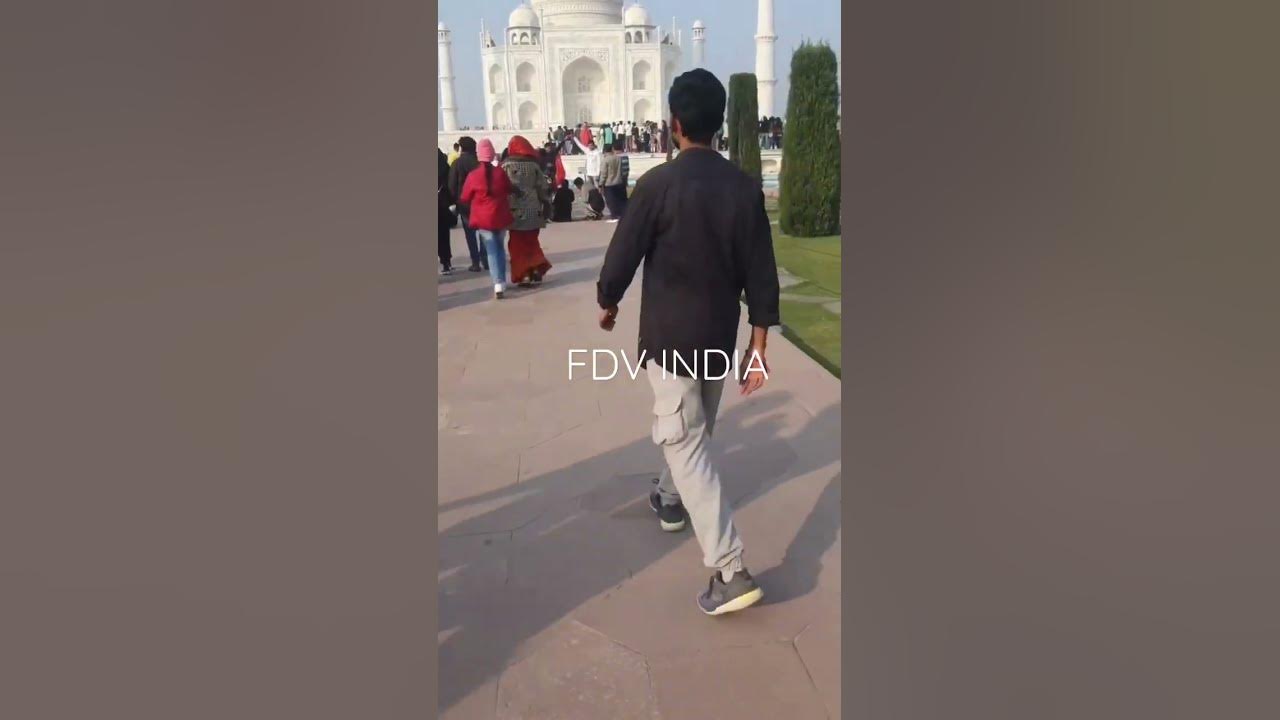Agra Taj Mahal ❣️ FUNNY VIDEO #masti #funnyvideo #funny #agra #tajmahal  #friends - YouTube