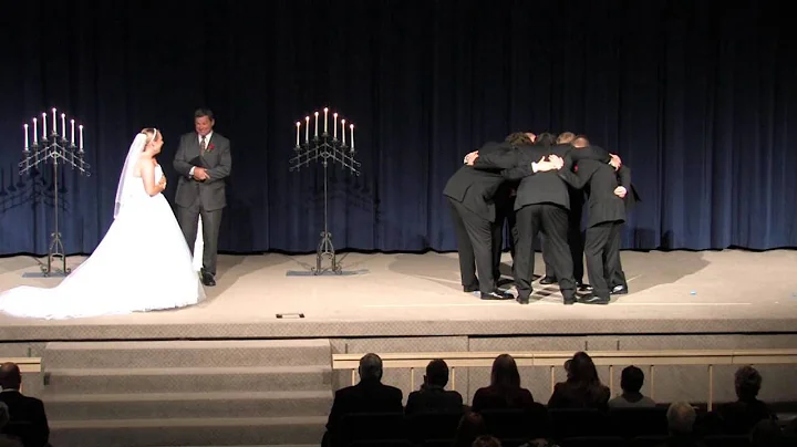 Funny Wedding Moments - The Huddle