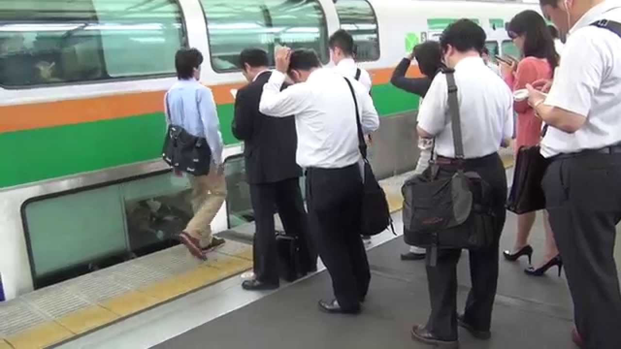 Jr武蔵小杉駅 朝の通勤ラッシュ 横須賀線 湘南新宿ライン 朝7時30分 8時頃 乗車率195 大混雑 14年9月 Youtube Jr武蔵小杉駅 朝の通勤ラッシュ 横須賀線 湘南新宿ライン 朝7時30分 8時頃 乗車率195 大混雑 14年9月 Youtube