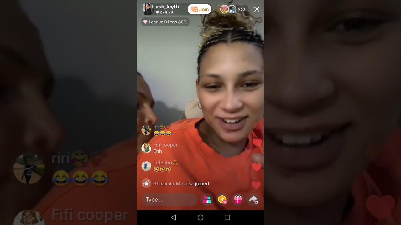 Мама Эшли Огл объясняет ей 