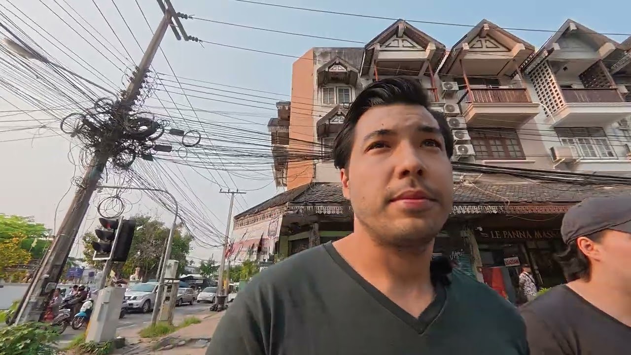 🇹🇭 IRL en Thaïlande: Vlog court sur le Old Town à Chiang Mai dans le Nord du pays! Partie 1/3