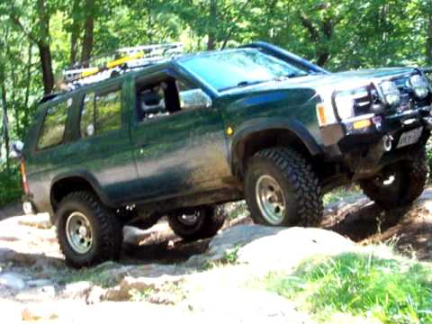 Ontario Truck Parts >> Nissan Pathfinder off road on the MInden Hydroline ... Ontario Truck Parts >> Nissan Pathfinder off road on the MInden Hydroline ...