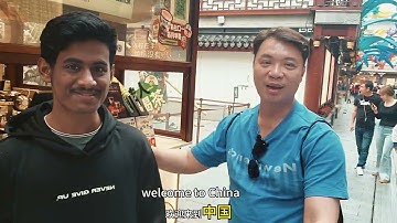 Interviewed with my client in  Shanghai Yu Garden, Shanghai tour guide, interpreter/translator