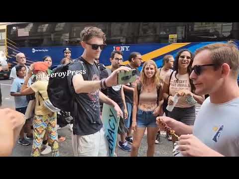 A man in New York ate shish kebab in front of vegan activists.