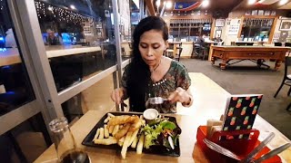 *FRANKIE'S SPORTS BAR AND GRILL* in Whitianga NZ