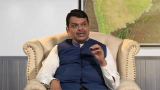 Mee Mukhyamantri Boltoy-CM Devendra Fadnavis interacting with students on the Education topic