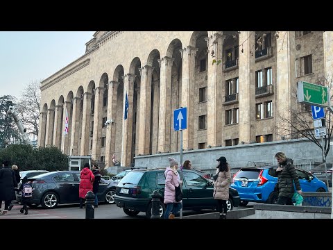 Тбилиси. Проспект Руставели. Площадь перед Парламентом. 17.01.2023