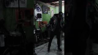 Broken Death - IxDxE