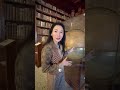 1879年愛迪生把電力系統初步 建立之後想必那個時候的場景應該也是用燈照亮著這個環境吧？假裝一下，我也是文化人❤️#dd時尚 #米蘭 #gucci #布雷拉美術學院 #布雷拉美術館