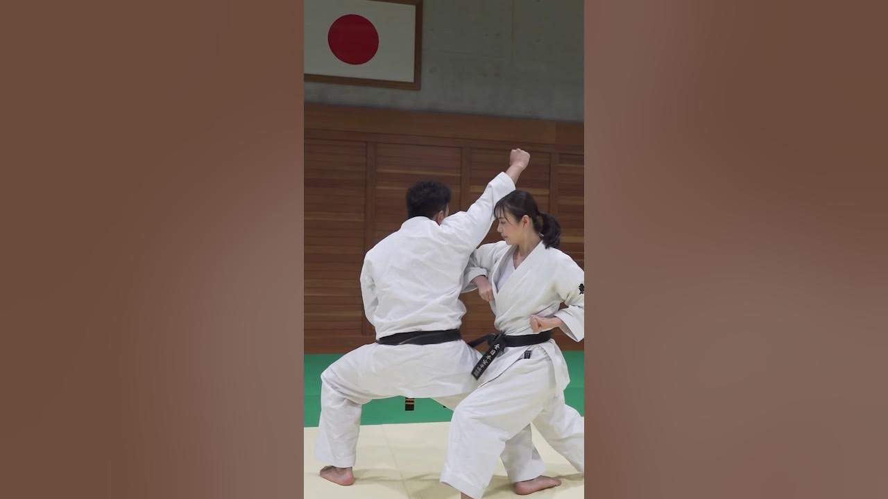 Powerful elbow strike Karate Girl! It hurts so much! YouTube