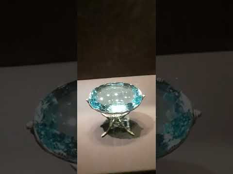 الأحجار الكريمة السترين الاكوامارين أروع وأندر الأحجار