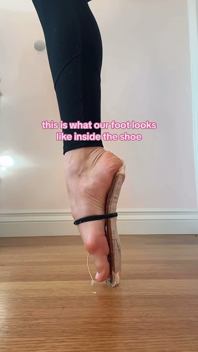 INSIDE A POINTE SHOE #foot#ballerina#pointeshoe#feet#dancer#funfact#arch#cool#viral