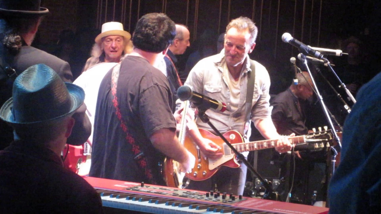 Bruce Springsteen (w/ Upstage All-Stars) - 