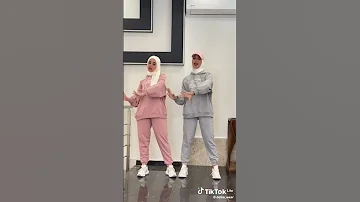 وقفونا تلاتات 
