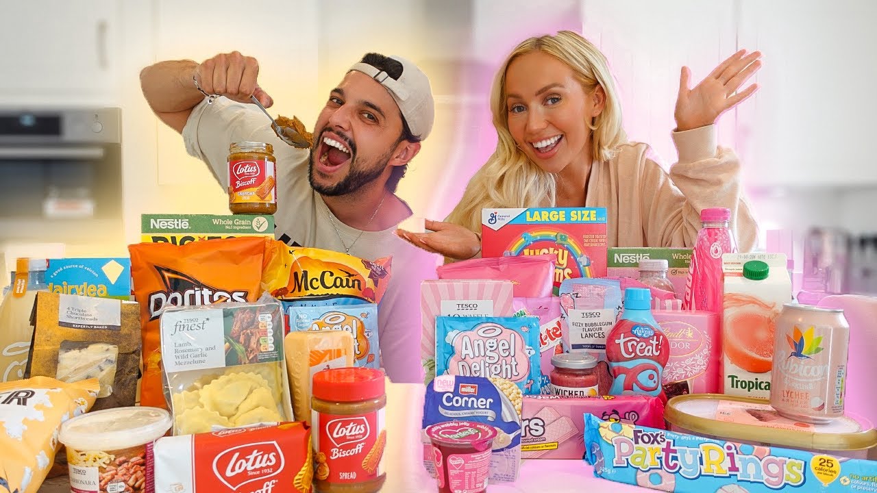 Only Eating One Colour Food For 24 HOURS Challenge! | Elle Darby