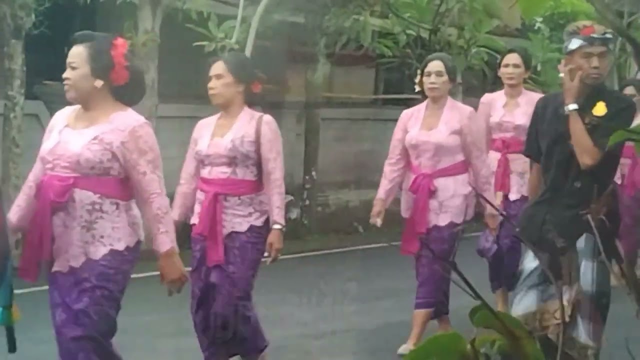 Acara nunas Tirta Ning ring pura puseh , Medahan 