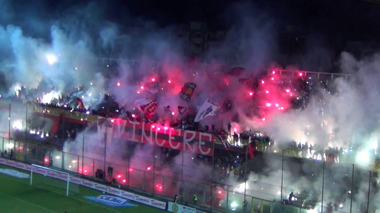 Foggia-Alessandria, lo spettacolo delle curve rossonere