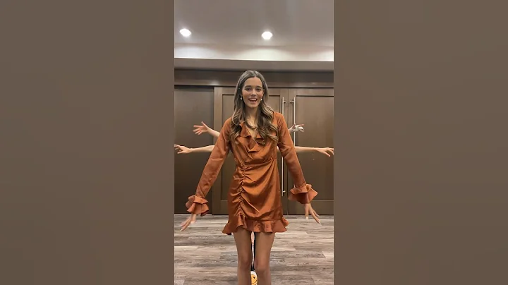 today is… let your keyboard finish! 🥂🫶🏼 #preppyclaws #christmas #blowup #shorts #preppy #dance