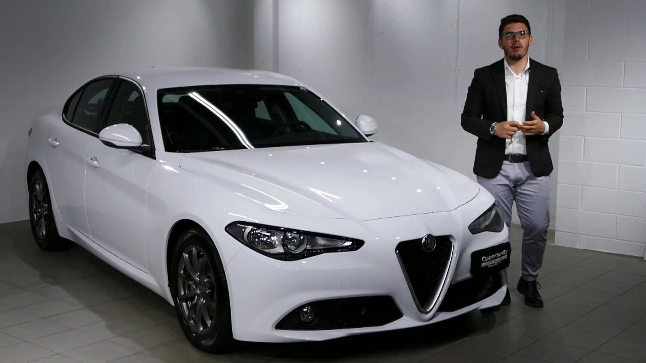 Alfa Romeo Giulia Super Km 0 | Offerta Campello Motors - YouTube