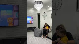 Eve kedi geldiiiii😂...