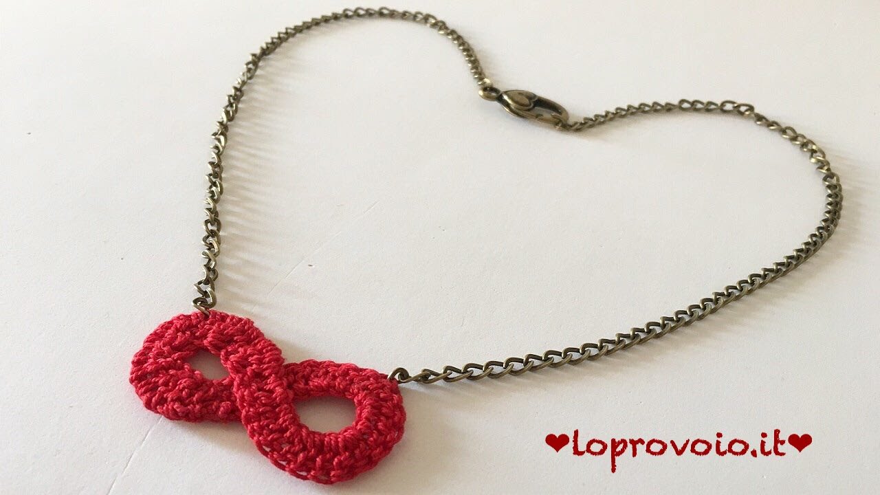 Ciondolo infinito all'uncinetto