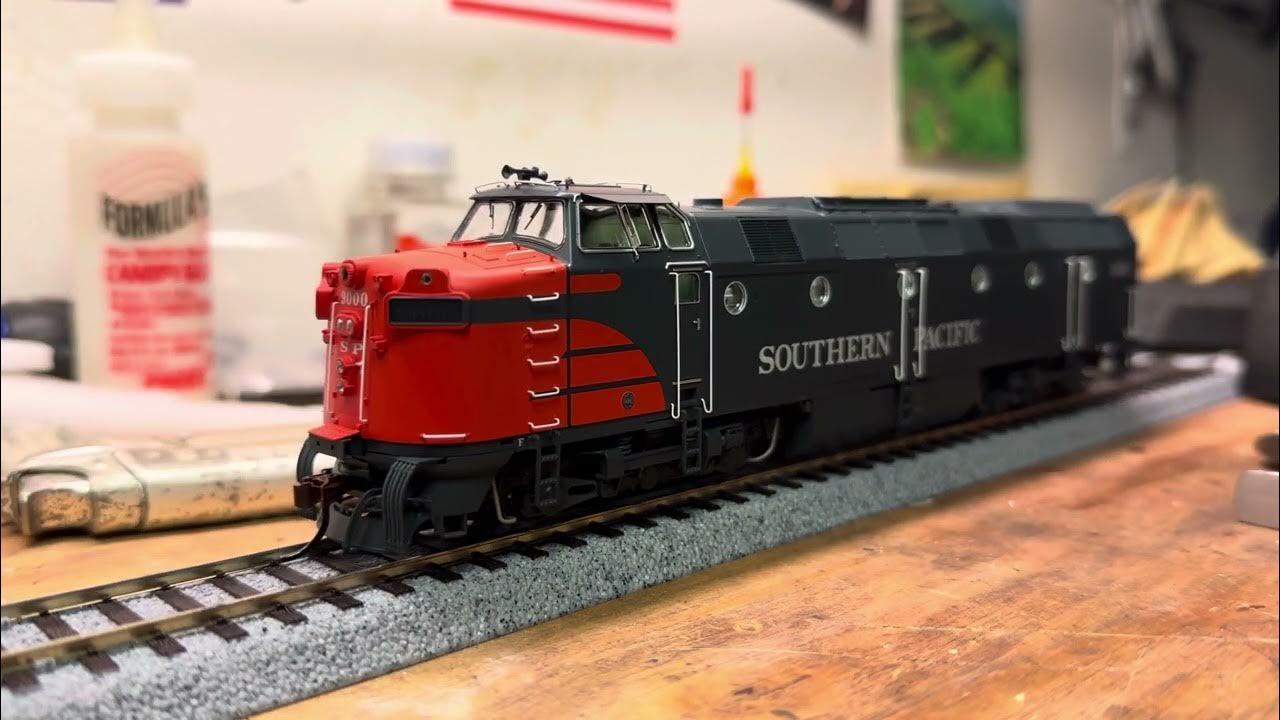 Piko's new Southern pacific KM #9000 with sound! 