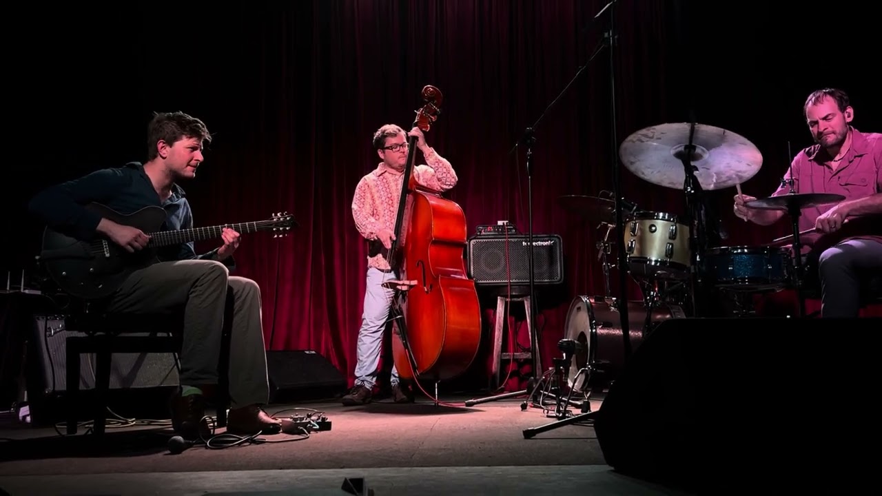 Watch Tom Ollendorff Trio, 'The Painter' (Ari Hoenig) live at Golden Jazz China on YouTube Watch Tom Ollendorff Trio, 'The Painter' (Ari Hoenig) live at Golden Jazz China on YouTube