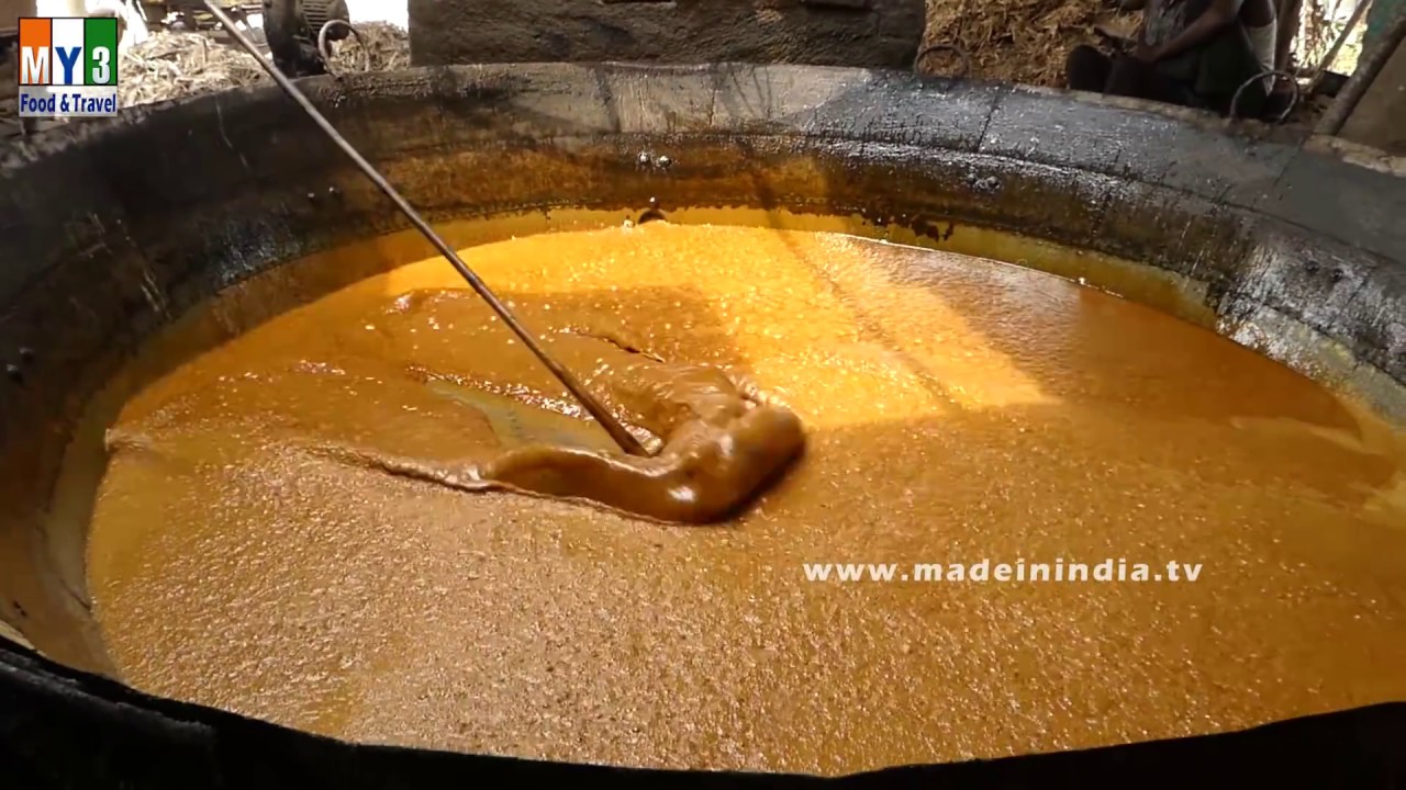 Traditional Jaggery Making | Jaggery Making Process from Sugar Cane | MAKING OF GURR | STREET FOOD