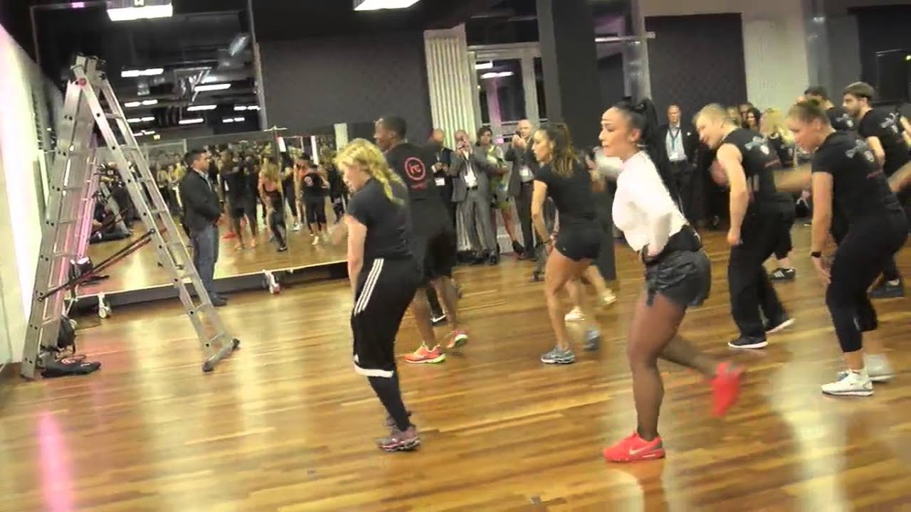 Madonna den ersten HARD CANDY FITNESS Club in Deutschland