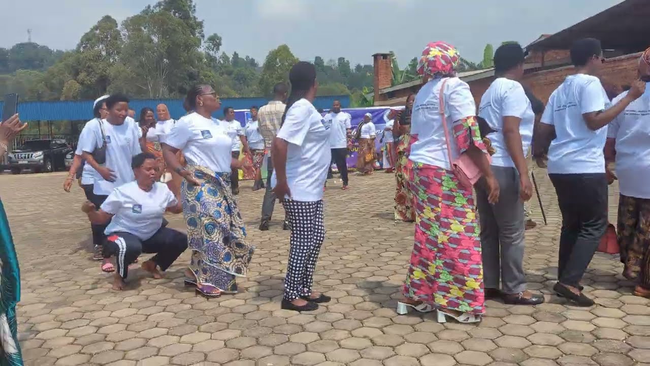 Abacongomanikazi n'abanyarwandakazi Cyangugu na Bukavu bafatanyije kwizihiza umunsi w'umugore