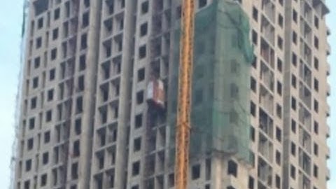 Sập giàn giáo chung cư ở Hà Nội,  7 người thương vong