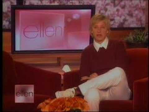 Video: Pet Scoop: Drama Over Pup i Ellen DeGeneres Kostume, TV Anker bidt af hunden taler ud