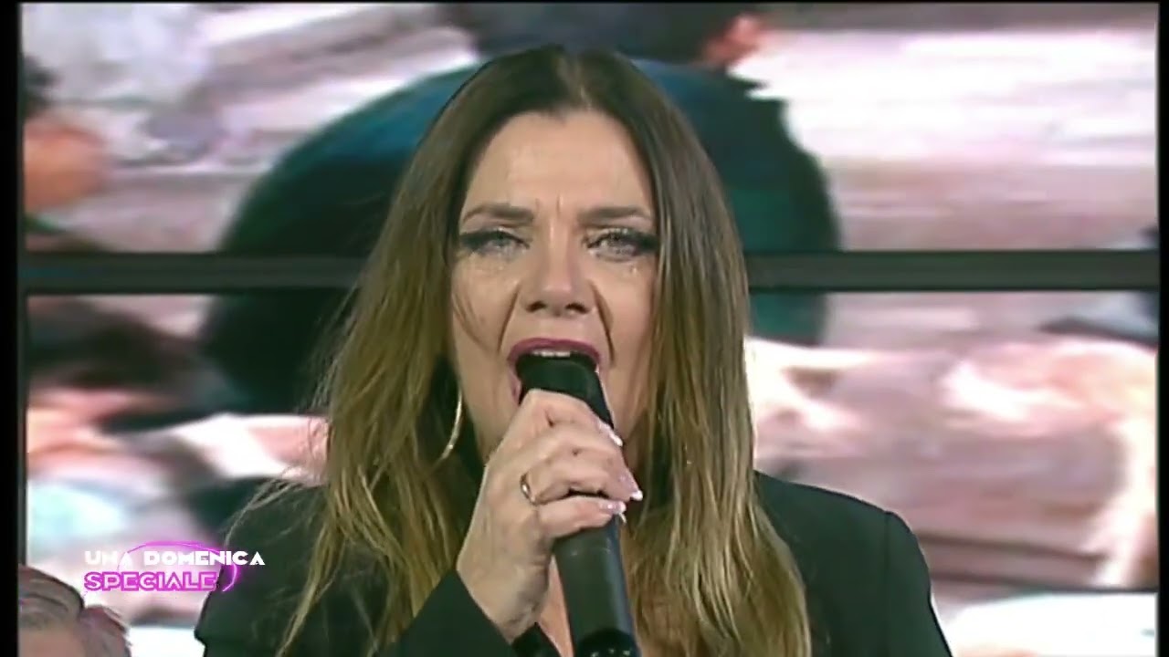 ANNA CALEMME   A  CITTA' E PULLECENELLA