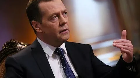 Вы не поверите! Какая НАСТОЯЩАЯ фамилия Дмитрия Медведева?