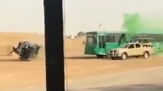 هههههه مضحك .. انقلاب سيارة عسكريه سعودية اثناء العرض العسكري