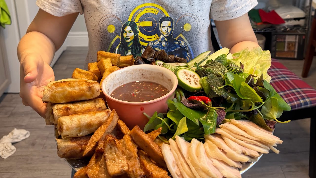 Một ngày mưa gió cùng vào bếp làm mẹt bún đậu mắm tôm ngon nhức nhối cùng vi nha cả nhà 