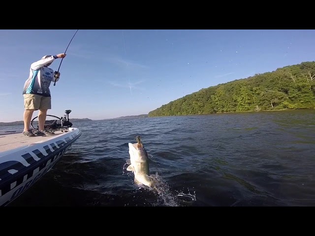 Ledge Bass Fishing with FLW Champion Hensley Powell and the New Cashion  SLedge Rod 