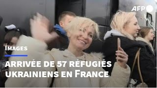 France: arrivée de 57 réfugiés ukrainiens par bus dans le Rhône | AFP Images