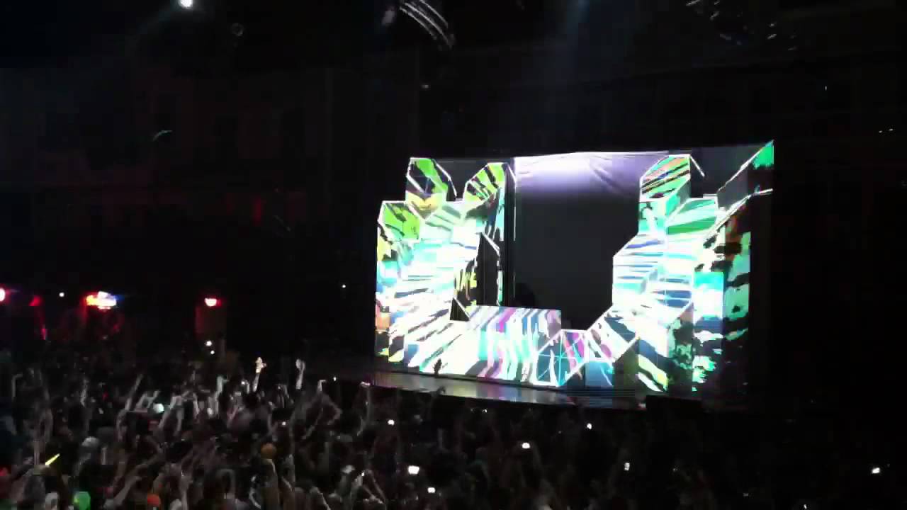 skrillex mothership tour 2011