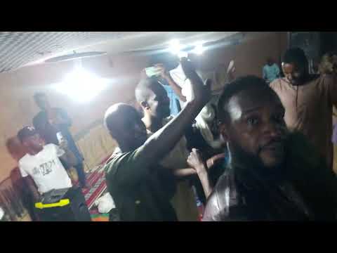 ازوييع ادتڨات ماوي احمد