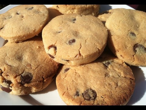 HOW TO MAKE PEANUT BUTTER SHORTBREAD CHOCOLATE CHIP