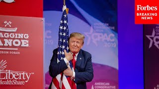 Trump Promises To 'Plant Our Beautiful American Flag' On Mars Resimi