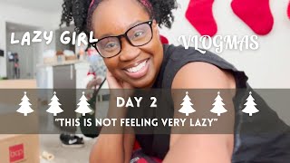 Lazy Girl Vlogmas Day 2: Decorating, Shopping, \& GRWM For A Date??