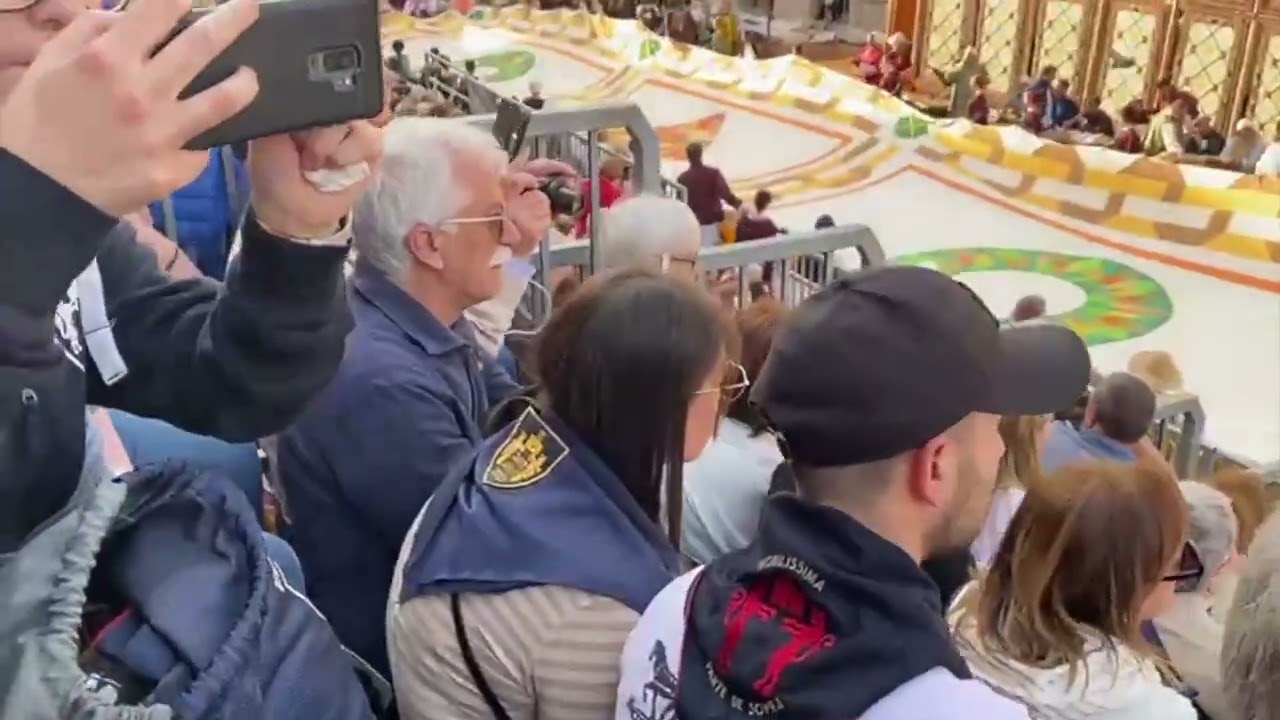 Tour with Me: Assisi's Medieval May Festival, Calendimaggio, Astonishes