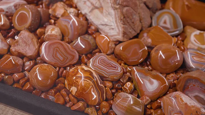 GB Leighton Rock Hunts for Lake Superior Agates