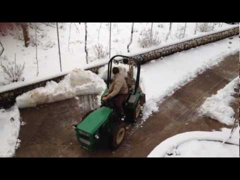 Video: Mini Traktor Za čišćenje Snijega: Kako Odabrati Mali Traktor Za čišćenje Snijega S Lopatom Za Snijeg? Značajke Pomoćnih Modela Za Uklanjanje Snijega